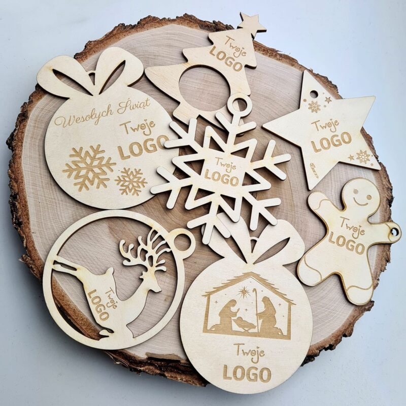 Wooden Baubles with Engraving Christmas Tree Hangers with Your LOGO for Christmas Thank You to the Company